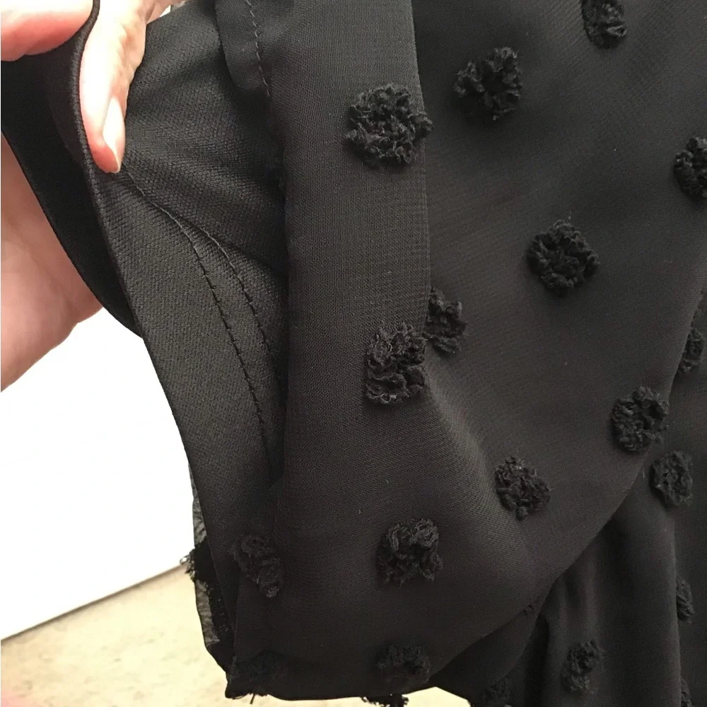 Black Swiss Dot lined top - Picture 4 of 6